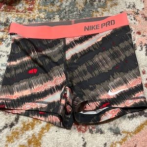 patterned Nike pros small